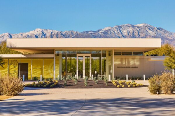 Sunnylands to host naturalization ceremony for 50 new US citizens